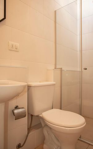 Casa à venda com 163m², 3 quartos e 2 vagasBanheiro de Serviço