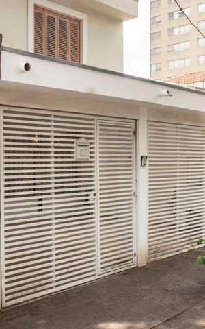 Casa à venda com 163m², 3 quartos e 2 vagasFrente