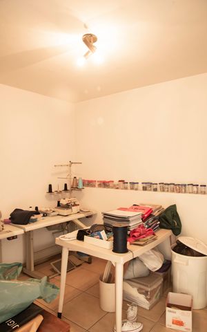 Casa à venda com 163m², 3 quartos e 2 vagasQuarto de Serviço