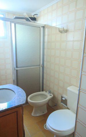 Apartamento para alugar com 63m², 2 quartos e 1 vaga Apartamento para alugar com 63m², 2 quartos e 1 vagaBanheiro social