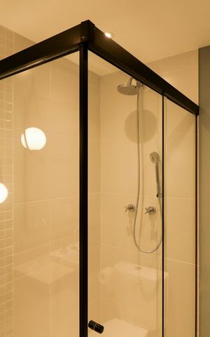 Studio à venda com 27m², 0 quarto e sem vaga Studio à venda com 27m², 0 quarto e sem vagaBanheiro