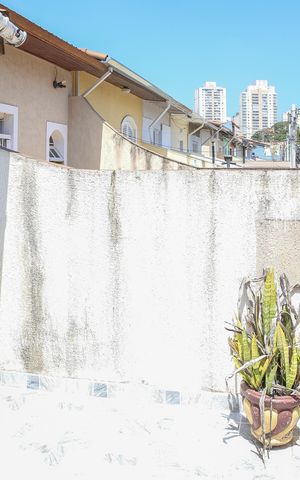 Studio para alugar com 27m², 1 quarto e sem vaga Studio para alugar com 27m², 1 quarto e sem vagaSacada