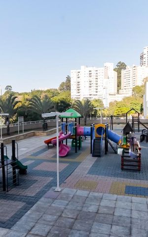Apartamento à venda com 283m², 3 quartos e 3 vagasÁrea comum - Playground