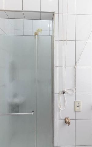 Apartamento à venda com 111m², 2 quartos e sem vaga Apartamento à venda com 111m², 2 quartos e sem vagaBanheiro de Serviço