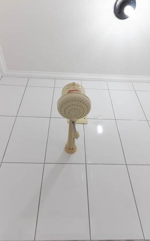 Apartamento à venda com 111m², 2 quartos e sem vaga Apartamento à venda com 111m², 2 quartos e sem vagaBanheiro de Serviço