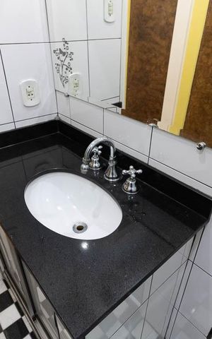 Apartamento à venda com 111m², 2 quartos e sem vaga Apartamento à venda com 111m², 2 quartos e sem vagaBanheiro Social