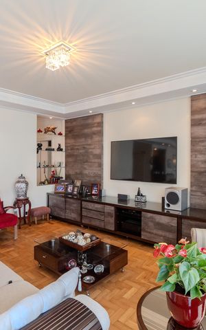 Apartamento à venda com 278m², 3 quartos e 2 vagas Apartamento à venda com 278m², 3 quartos e 2 vagasSala