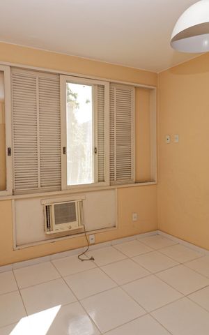 Casa à venda com 350m², 5 quartos e 2 vagas Casa à venda com 350m², 5 quartos e 2 vagasSuíte