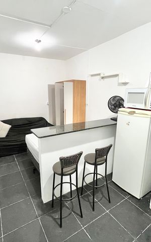 Casa para alugar com 27m², 1 quarto e sem vaga Casa para alugar com 27m², 1 quarto e sem vagaStudio