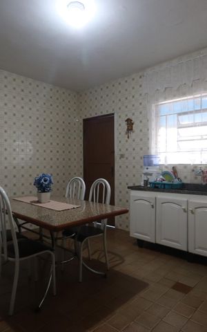 Casa à venda com 158m², 4 quartos e 2 vagasCasa 2 - cozinha