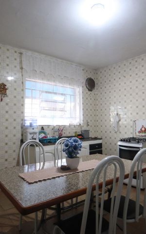 Casa à venda com 158m², 4 quartos e 2 vagasCasa 2 - cozinha