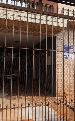 Casa à venda com 158m², 4 quartos e 2 vagasEntrada