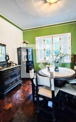 Casa à venda com 990m², 4 quartos e 2 vagas
