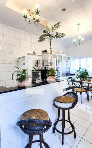 Casa à venda com 990m², 4 quartos e 2 vagas