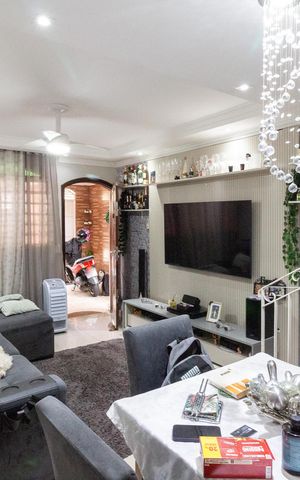 Casa para alugar com 120m², 2 quartos e 1 vaga Casa para alugar com 120m², 2 quartos e 1 vagaSala