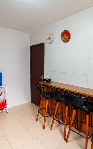 Casa à venda com 158m², 3 quartos e 2 vagas Casa à venda com 158m², 3 quartos e 2 vagasCozinha