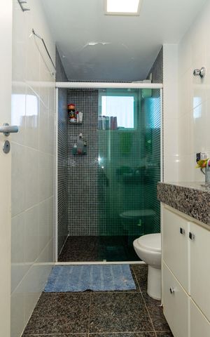Apartamento à venda com 140m², 4 quartos e 5 vagas Apartamento à venda com 140m², 4 quartos e 5 vagasBanheiro Social