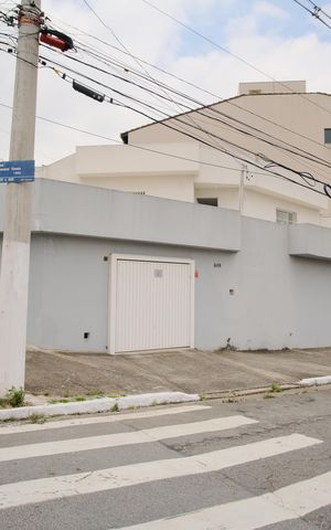 Casa à venda com 174m², 2 quartos e 3 vagasFachada