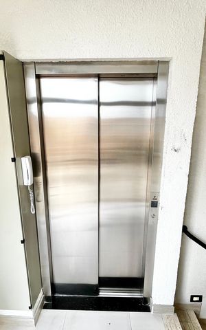 Apartamento à venda com 72m², 2 quartos e 1 vaga Apartamento à venda com 72m², 2 quartos e 1 vagaElevador