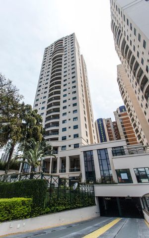 Apartamento à venda com 96m², 3 quartos e 3 vagasFachada