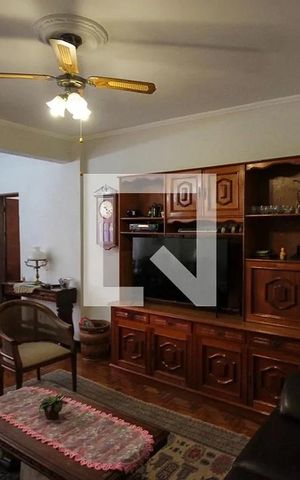 Casa à venda com 480m², 2 quartos e 2 vagas Casa à venda com 480m², 2 quartos e 2 vagasSala