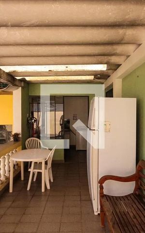 Casa à venda com 480m², 2 quartos e 2 vagas Casa à venda com 480m², 2 quartos e 2 vagasÁrea externa