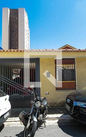 Casa à venda com 480m², 2 quartos e 2 vagas Casa à venda com 480m², 2 quartos e 2 vagasÁrea externa