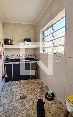 Casa à venda com 115m², 2 quartos e sem vaga