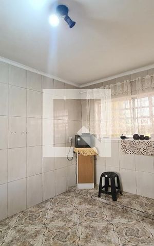 Casa à venda com 115m², 2 quartos e sem vaga