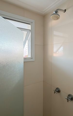 Apartamento à venda com 107m², 3 quartos e 2 vagas Apartamento à venda com 107m², 3 quartos e 2 vagasBanheiro da Suíte 2
