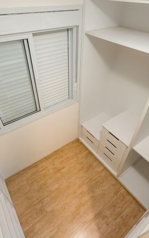 Apartamento à venda com 107m², 3 quartos e 2 vagas Apartamento à venda com 107m², 3 quartos e 2 vagasQuarto 1 - Closet
