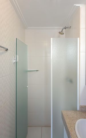 Apartamento à venda com 107m², 3 quartos e 2 vagas Apartamento à venda com 107m², 3 quartos e 2 vagasBanheiro da Suíte 1