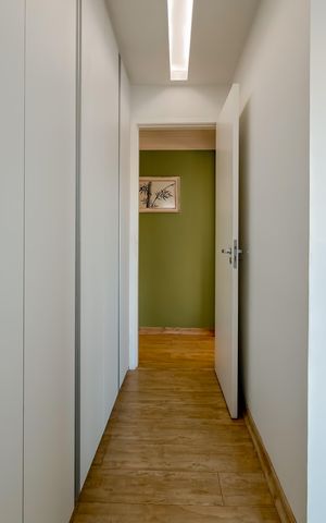 Apartamento à venda com 107m², 3 quartos e 2 vagas Apartamento à venda com 107m², 3 quartos e 2 vagasSuíte 2 - Armários