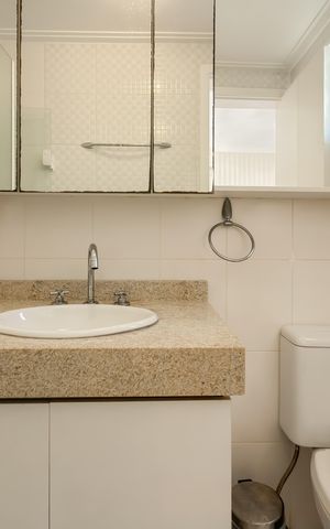 Apartamento à venda com 107m², 3 quartos e 2 vagas Apartamento à venda com 107m², 3 quartos e 2 vagasBanheiro da Suíte 1
