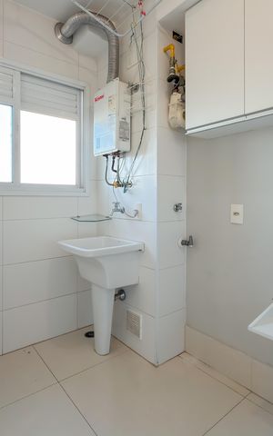 Apartamento à venda com 107m², 3 quartos e 2 vagas Apartamento à venda com 107m², 3 quartos e 2 vagasÁrea de Serviço