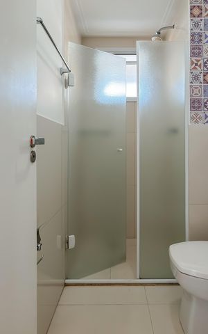 Apartamento à venda com 107m², 3 quartos e 2 vagas Apartamento à venda com 107m², 3 quartos e 2 vagasBanheiro da Suíte 2