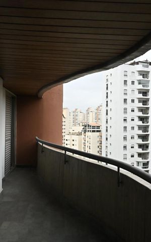 Apartamento à venda com 120m², 3 quartos e 2 vagasVaranda