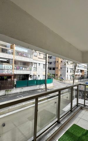 Apartamento à venda com 85m², 3 quartos e 1 vaga Apartamento à venda com 85m², 3 quartos e 1 vagaVaranda