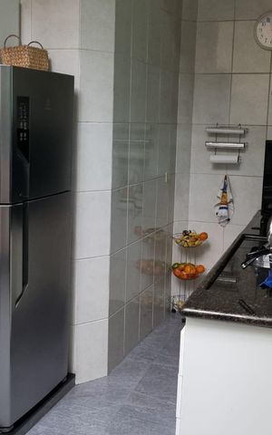 Casa à venda com 220m², 3 quartos e 2 vagas Casa à venda com 220m², 3 quartos e 2 vagasCozinha