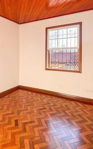 Casa à venda com 100m², 2 quartos e 1 vaga Casa à venda com 100m², 2 quartos e 1 vagaQuarto 1