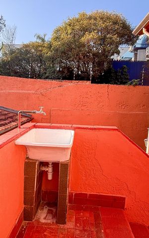 Casa à venda com 100m², 2 quartos e 1 vaga Casa à venda com 100m², 2 quartos e 1 vagaÁrea de Serviço