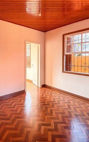 Casa à venda com 100m², 2 quartos e 1 vaga Casa à venda com 100m², 2 quartos e 1 vagaQuarto 1