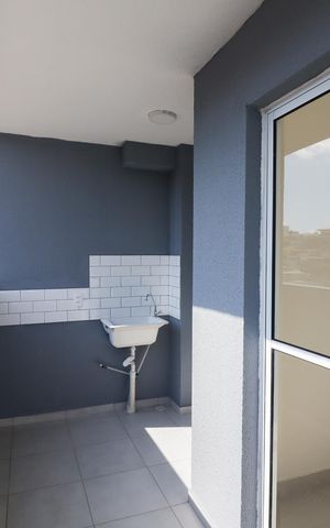 Apartamento à venda com 43m², 2 quartos e 1 vaga Apartamento à venda com 43m², 2 quartos e 1 vagaVaranda da Sala/Cozinha