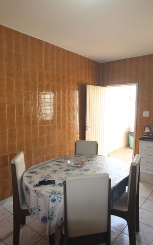 Casa à venda com 300m², 3 quartos e 3 vagasCozinha