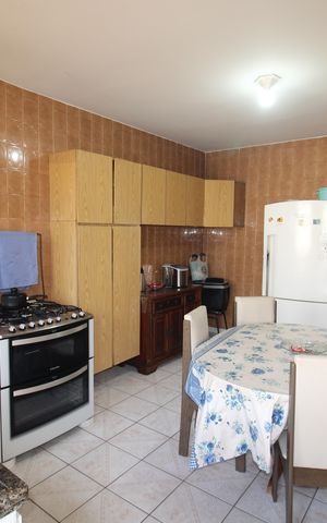 Casa à venda com 300m², 3 quartos e 3 vagasCozinha