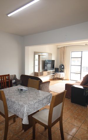 Casa à venda com 300m², 3 quartos e 3 vagasSala
