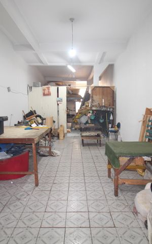 Casa à venda com 300m², 3 quartos e 3 vagasGaragem