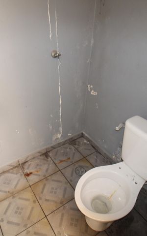 Casa à venda com 300m², 3 quartos e 3 vagasBanheiro de Serviço