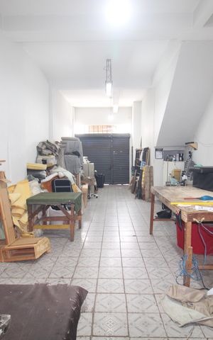 Casa à venda com 300m², 3 quartos e 3 vagasGaragem