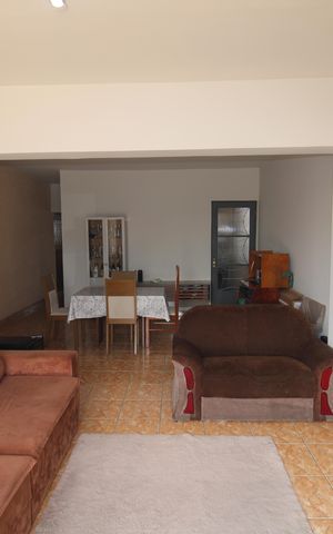 Casa à venda com 300m², 3 quartos e 3 vagasSala